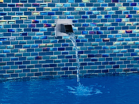 SS Stainless Steel Square Water Spout in Pool